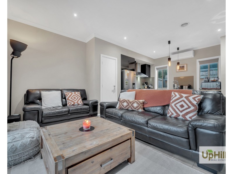 6 The Oaks Avenue, Pakenham VIC 3810