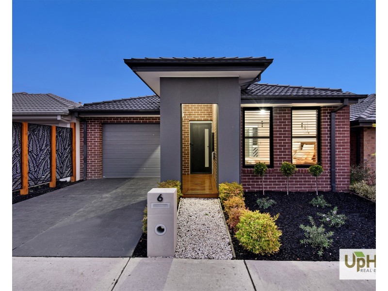 6 Keskadale Way, Clyde North VIC 3978
