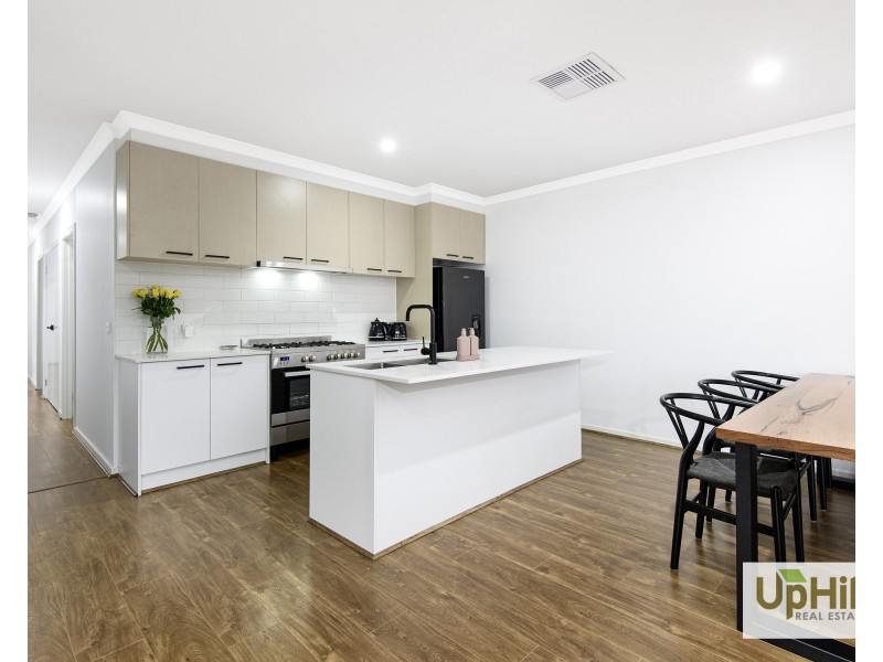 6 Keskadale Way, Clyde North VIC 3978