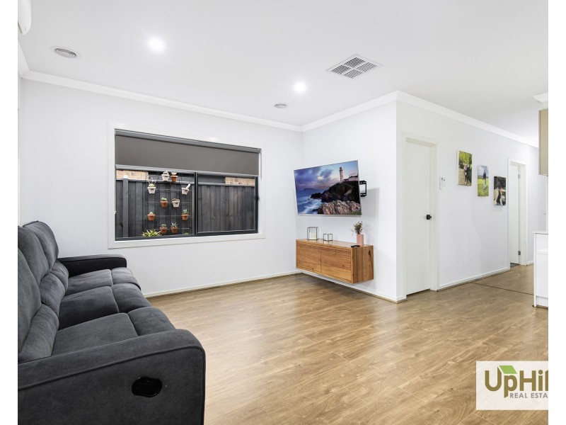 6 Keskadale Way, Clyde North VIC 3978