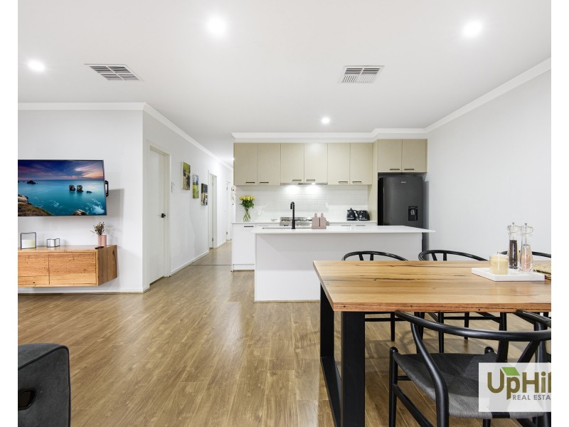 6 Keskadale Way, Clyde North VIC 3978