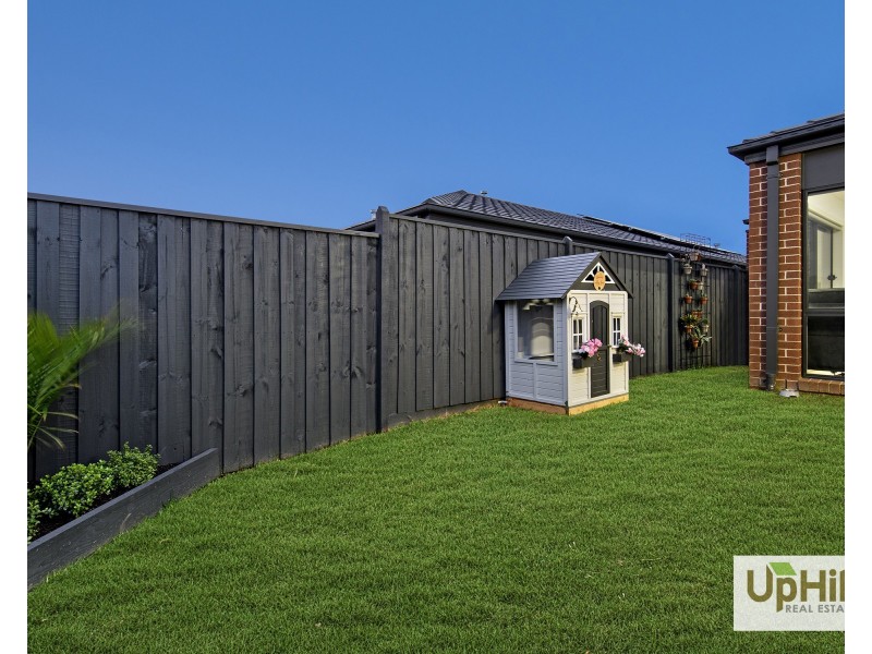 6 Keskadale Way, Clyde North VIC 3978