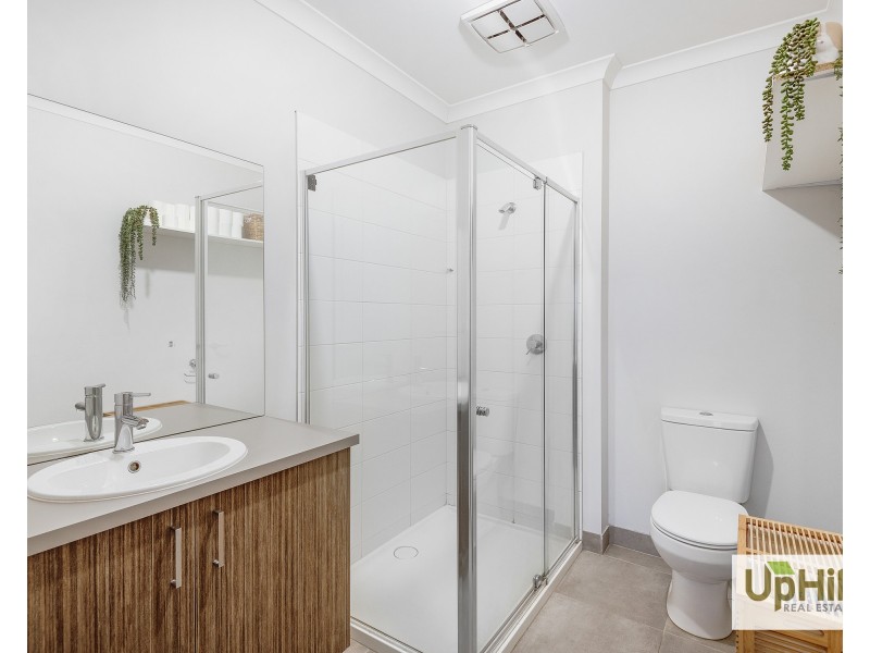 9 Emanda Lane, Clyde North VIC 3978