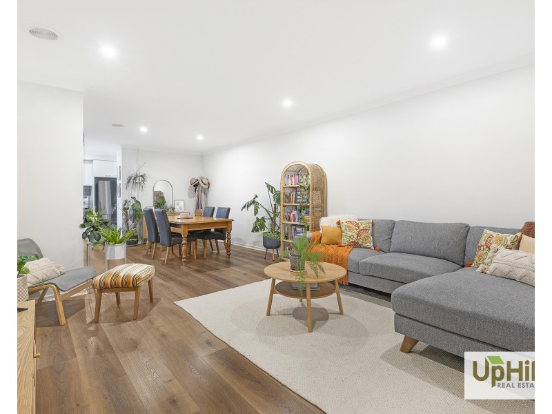 9 Emanda Lane, Clyde North VIC 3978