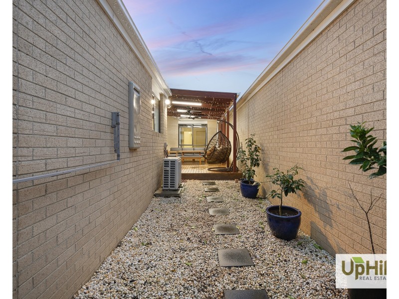 9 Emanda Lane, Clyde North VIC 3978