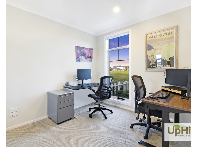 3 Hacienda Lane, Clyde North VIC 3978