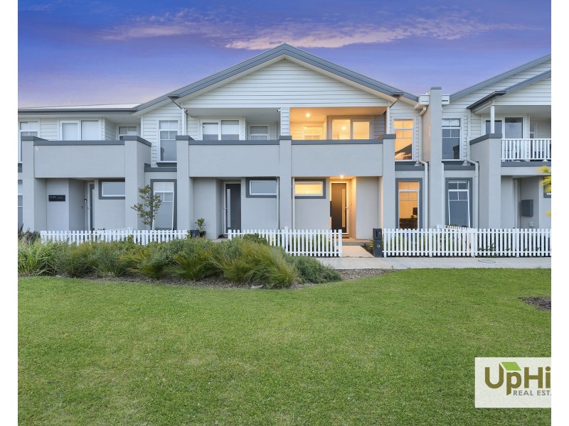 3 Hacienda Lane, Clyde North VIC 3978