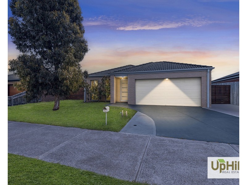 94 Linsell Boulevard, Cranbourne East VIC 3977