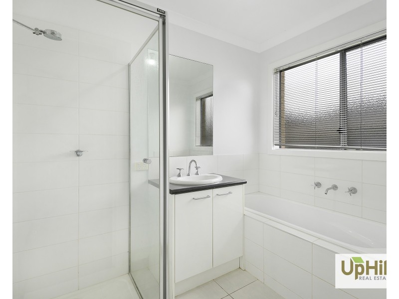 94 Linsell Boulevard, Cranbourne East VIC 3977