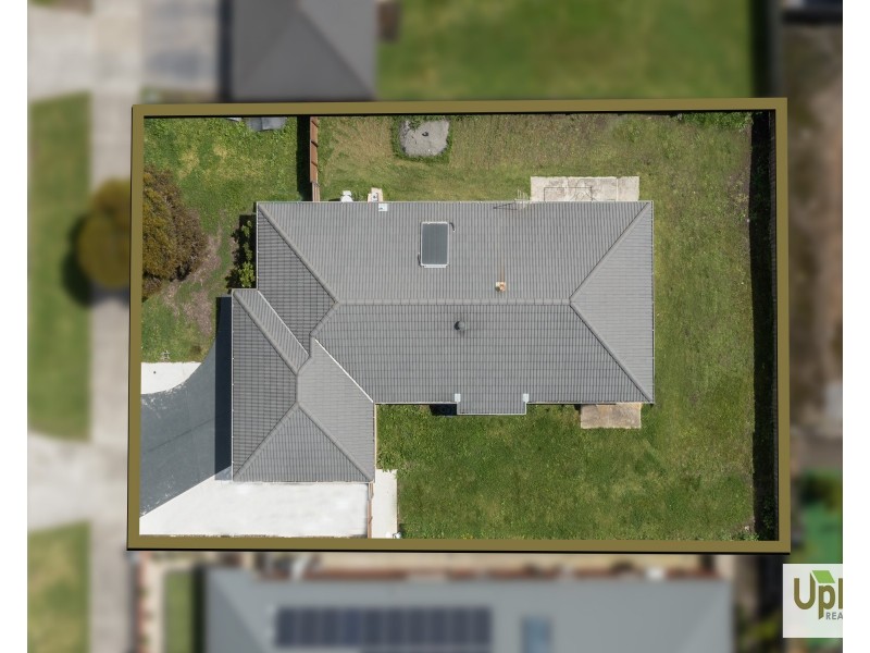 94 Linsell Boulevard, Cranbourne East VIC 3977