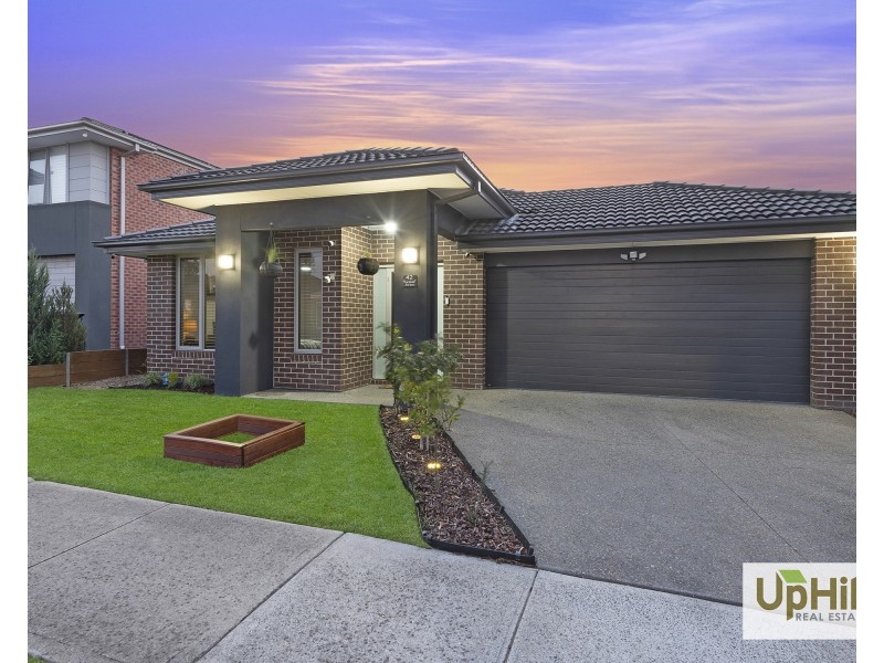 42 Karabair Street, Clyde North VIC 3978