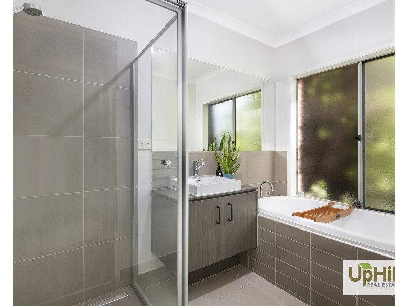 42 Karabair Street, Clyde North VIC 3978