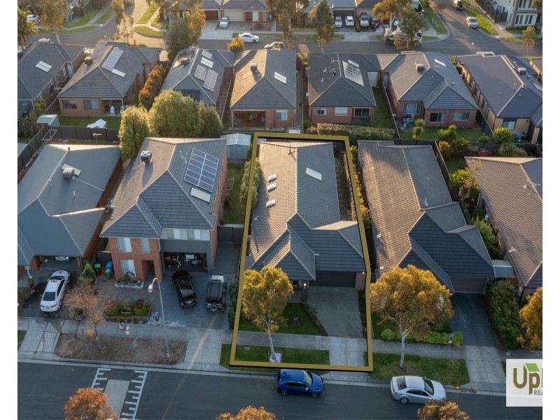 42 Karabair Street, Clyde North VIC 3978