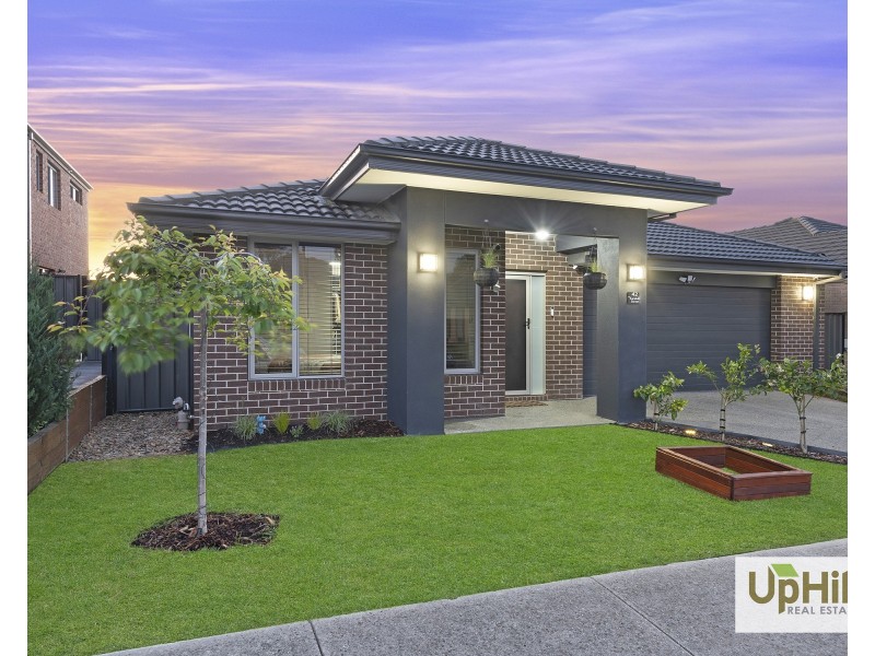 42 Karabair Street, Clyde North VIC 3978