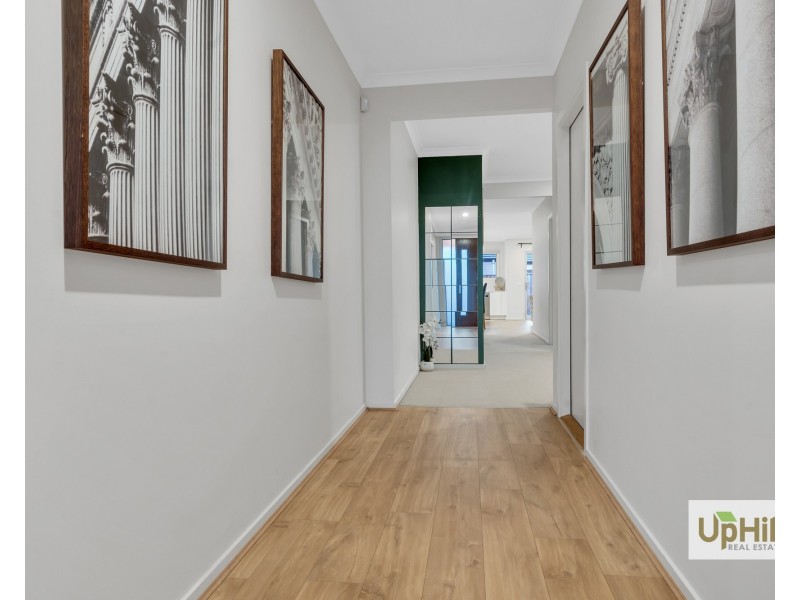 15 Sutil Drive, Clyde North VIC 3978