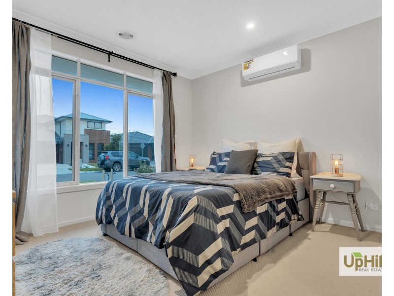 15 Sutil Drive, Clyde North VIC 3978