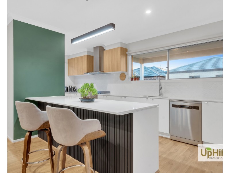 15 Sutil Drive, Clyde North VIC 3978
