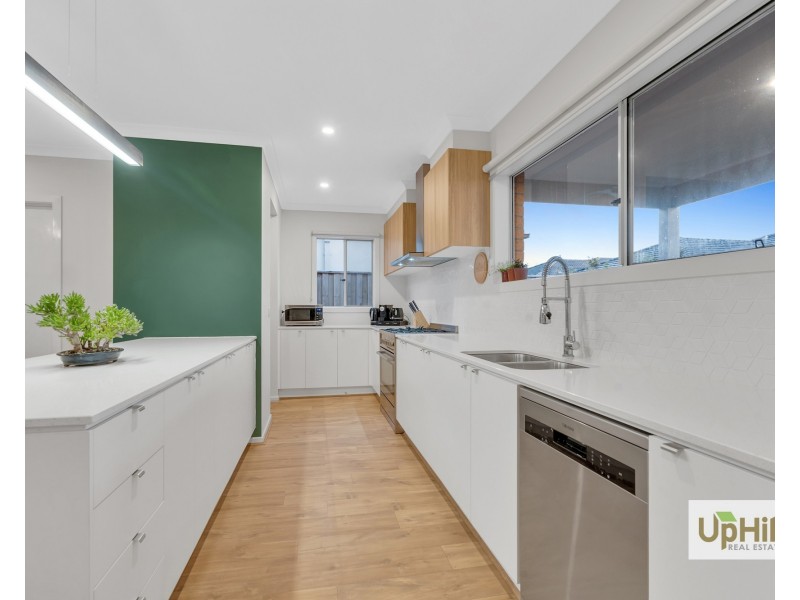 15 Sutil Drive, Clyde North VIC 3978