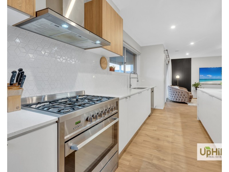 15 Sutil Drive, Clyde North VIC 3978