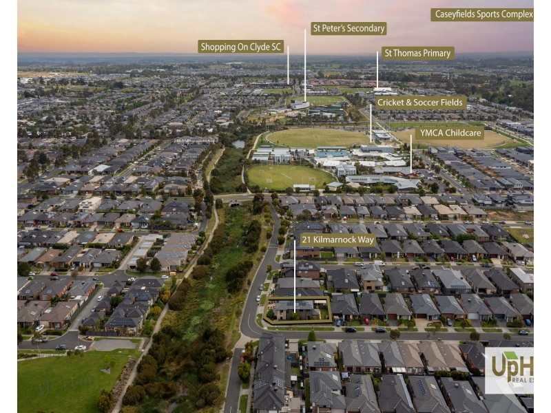 21 Kilmarnock Way, Clyde North VIC 3978