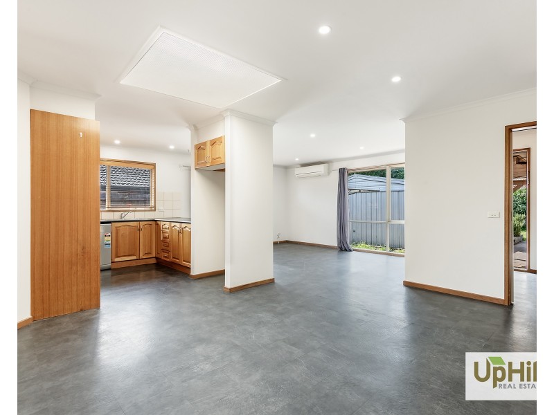 31 Courtenay Avenue, Cranbourne North VIC 3977