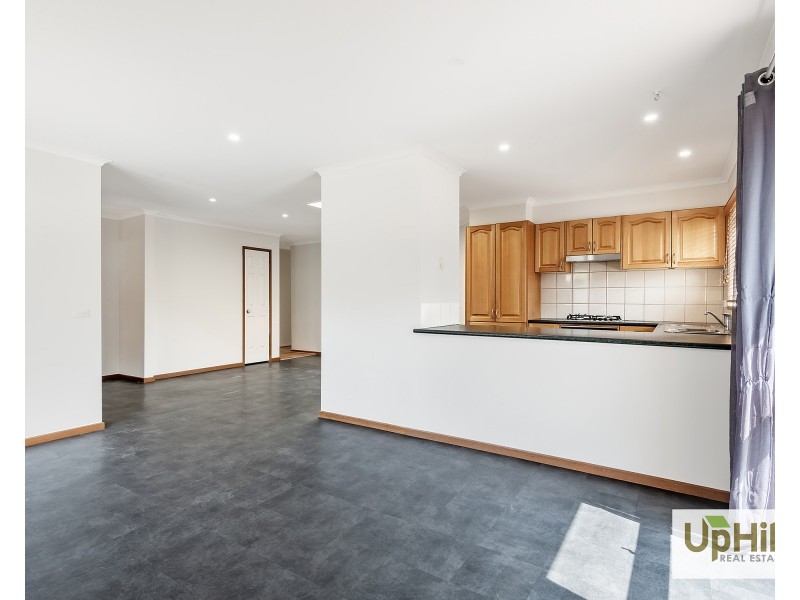 31 Courtenay Avenue, Cranbourne North VIC 3977