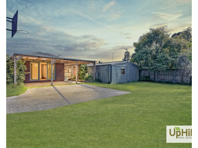 31 Courtenay Avenue, Cranbourne North VIC 3977