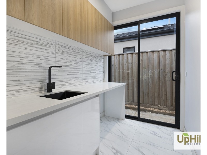 3 Ovens Place, Clyde North VIC 3978