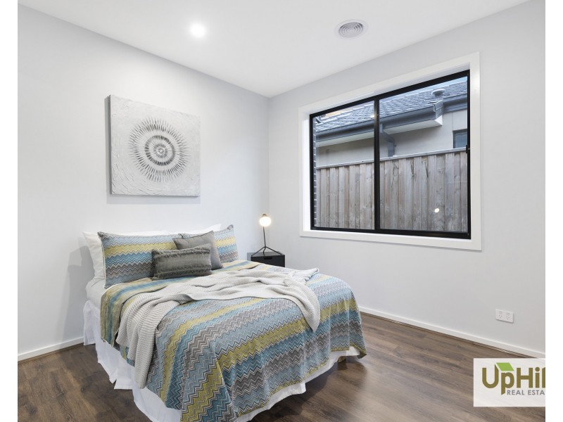 3 Ovens Place, Clyde North VIC 3978