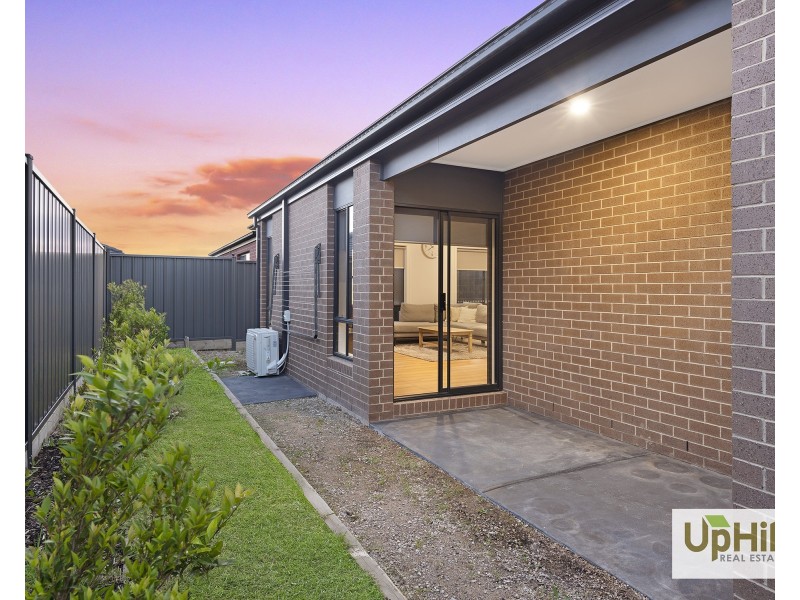 3  Ultra Way, Clyde North VIC 3978