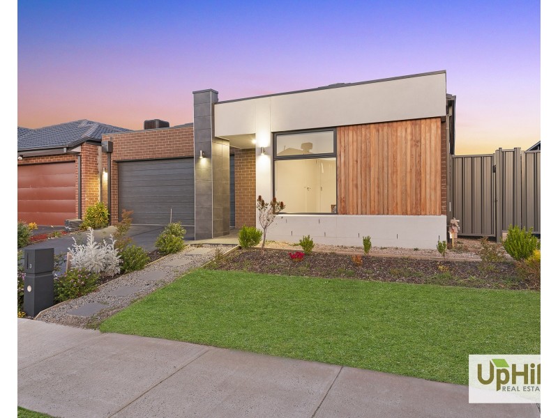 3  Ultra Way, Clyde North VIC 3978