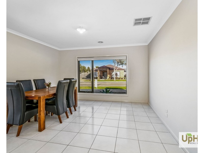 74 FIORELLI BOULEVARD, Cranbourne East VIC 3977