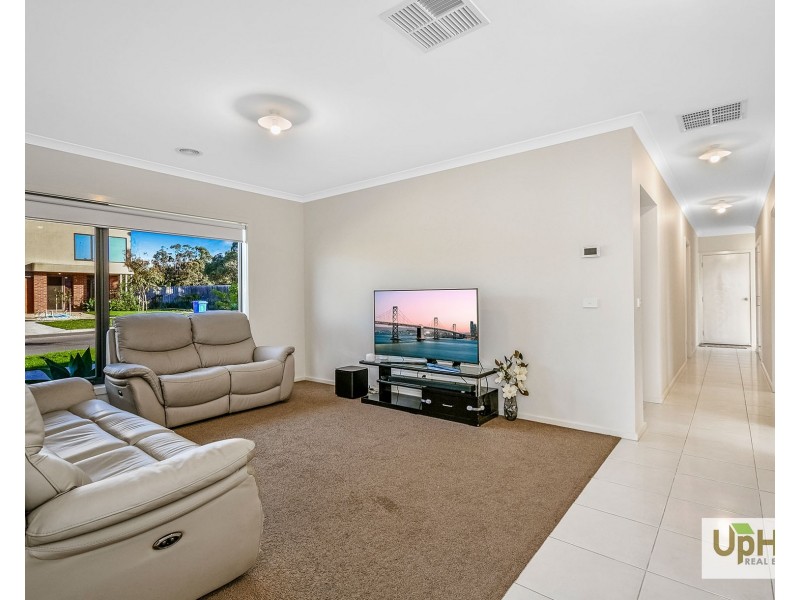 74 FIORELLI BOULEVARD, Cranbourne East VIC 3977