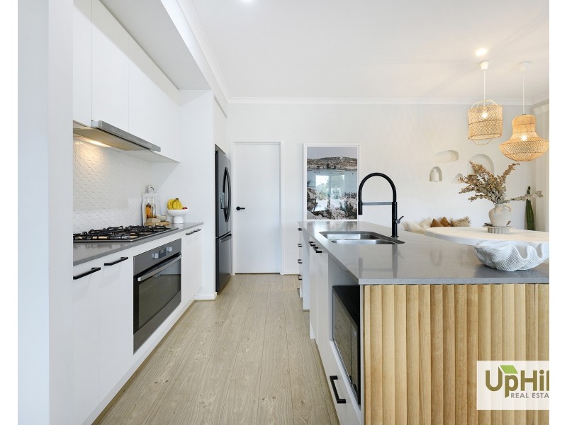 1 Punt Way, Clyde VIC 3978