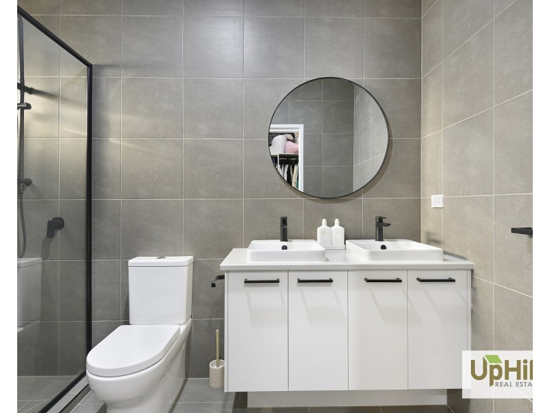 1 Punt Way, Clyde VIC 3978