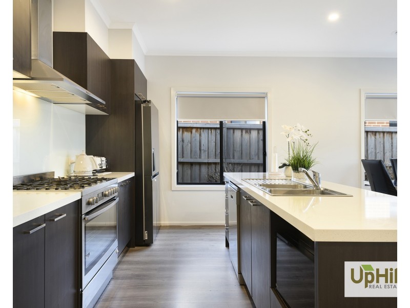 14 Kenyan Avenue, Clyde VIC 3978