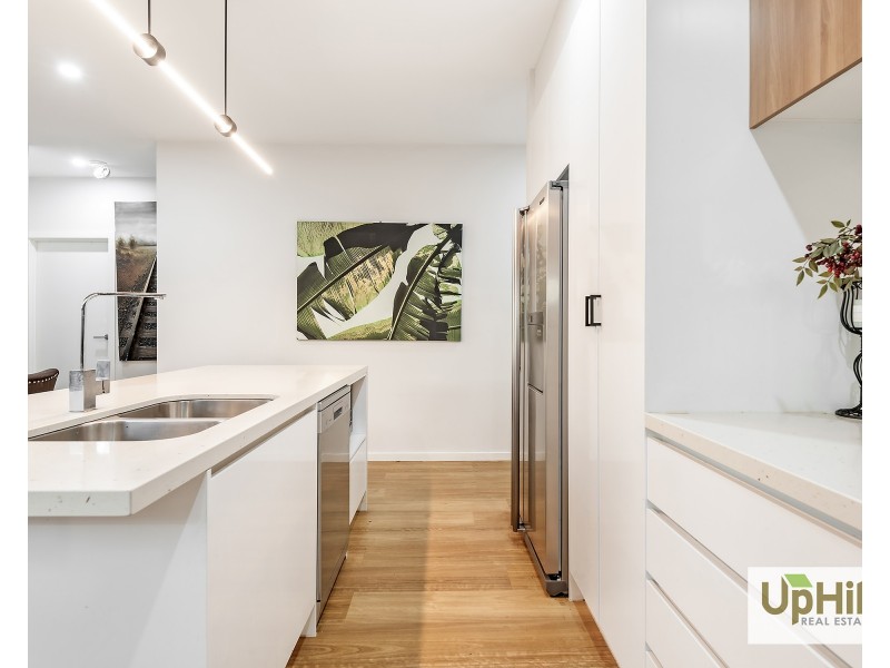 19 Merlot Way, Clyde North VIC 3978