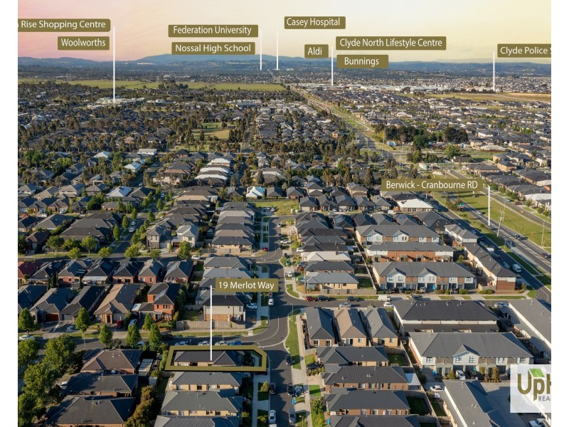 19 Merlot Way, Clyde North VIC 3978