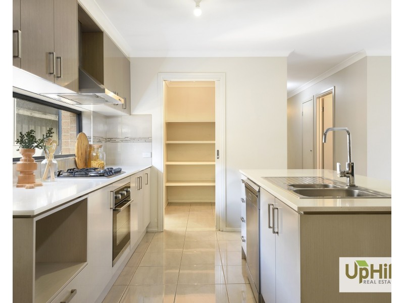 15 Cubbie Way, Clyde North VIC 3978