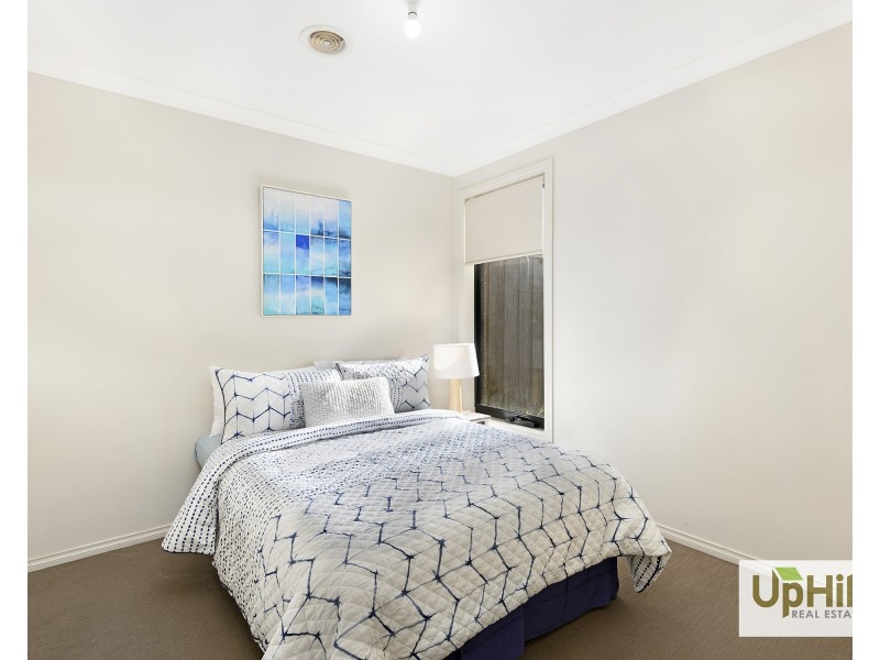 15 Cubbie Way, Clyde North VIC 3978
