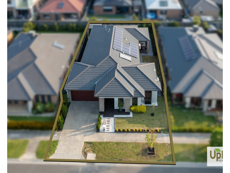 36 Glenrose Boulevard, Clyde North VIC 3978