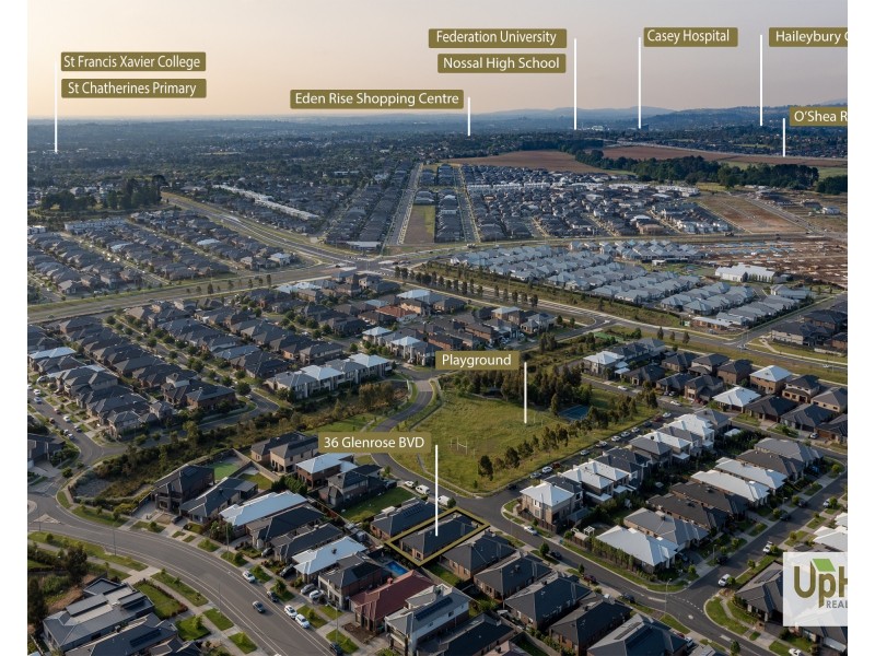 36 Glenrose Boulevard, Clyde North VIC 3978