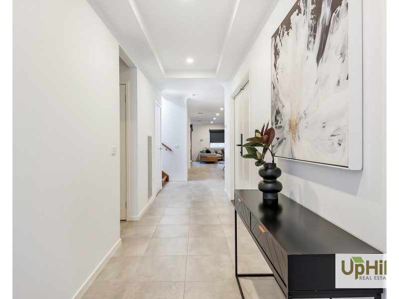 11 Mediterranean Avenue, Clyde VIC 3978