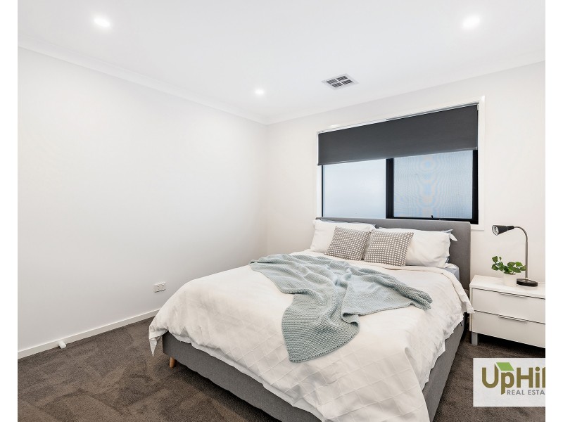 11 Mediterranean Avenue, Clyde VIC 3978