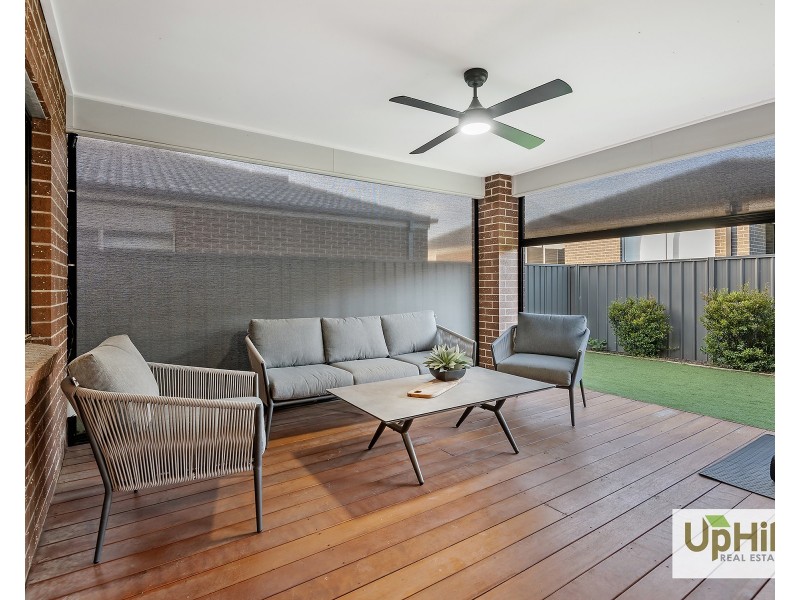 11 Mediterranean Avenue, Clyde VIC 3978