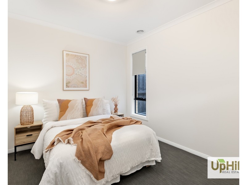 7 Tartan Drive, Clyde North VIC 3978