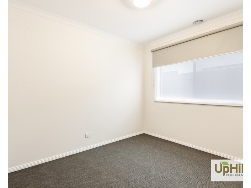 7 Tartan Drive, Clyde North VIC 3978