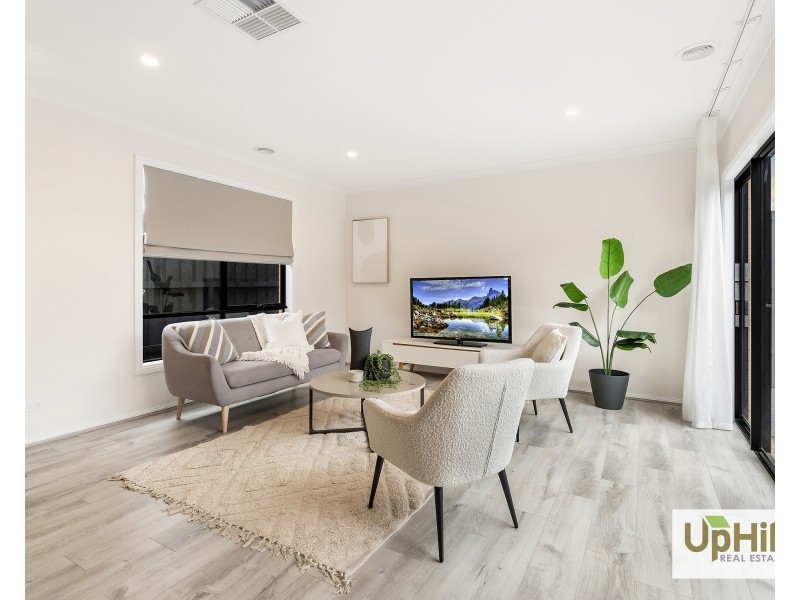 7 Tartan Drive, Clyde North VIC 3978