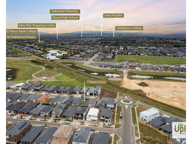 7 Tartan Drive, Clyde North VIC 3978