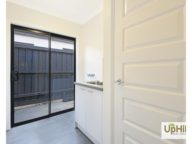 11 Tartan Drive, Clyde North VIC 3978